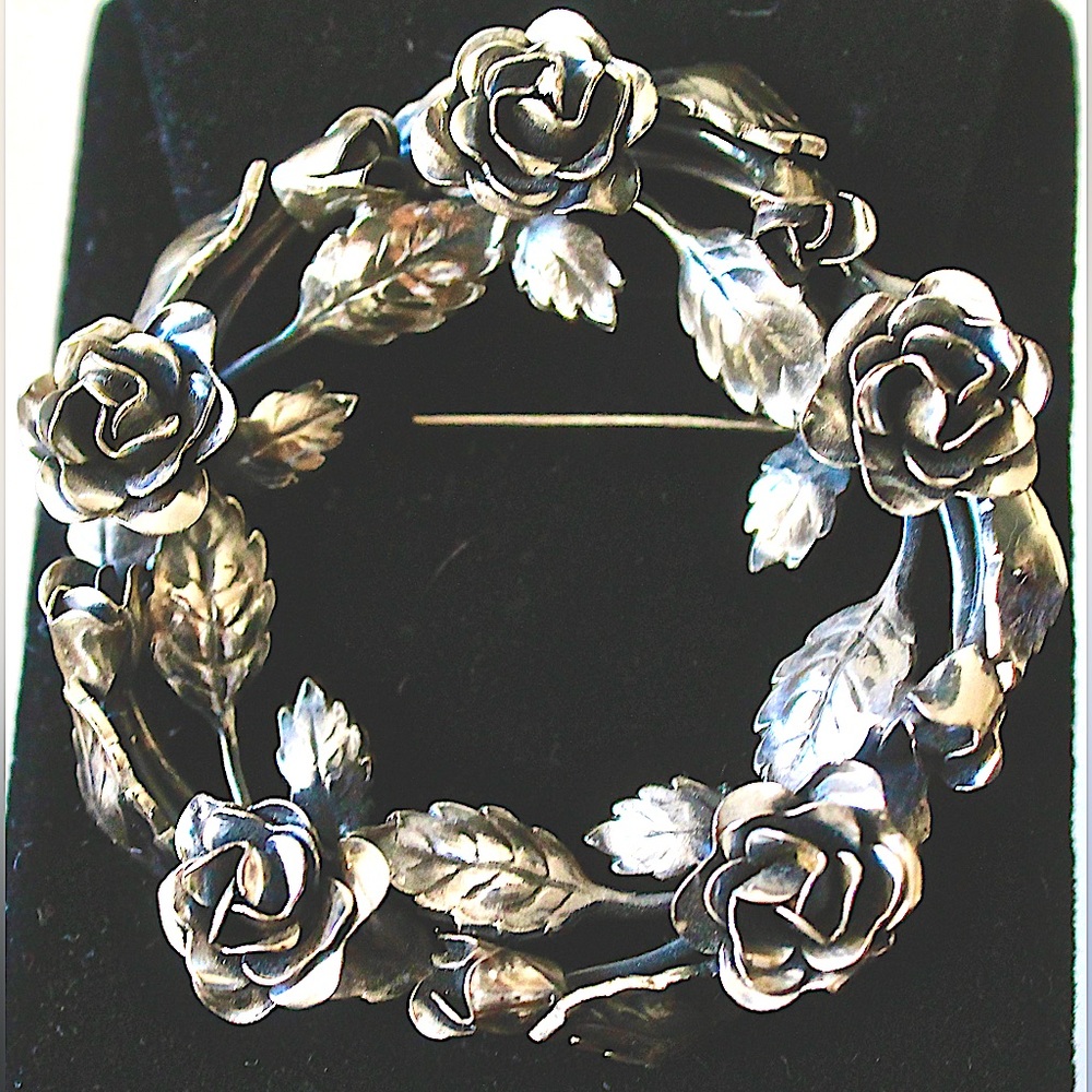 DANECRAFT STERLING ROSE 🥀 ROUND WREATH VINTAGE BROACH